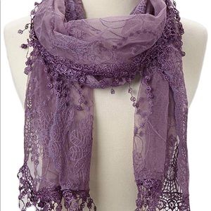 Lightweight Soft Leaf Lace Fringes Scarf